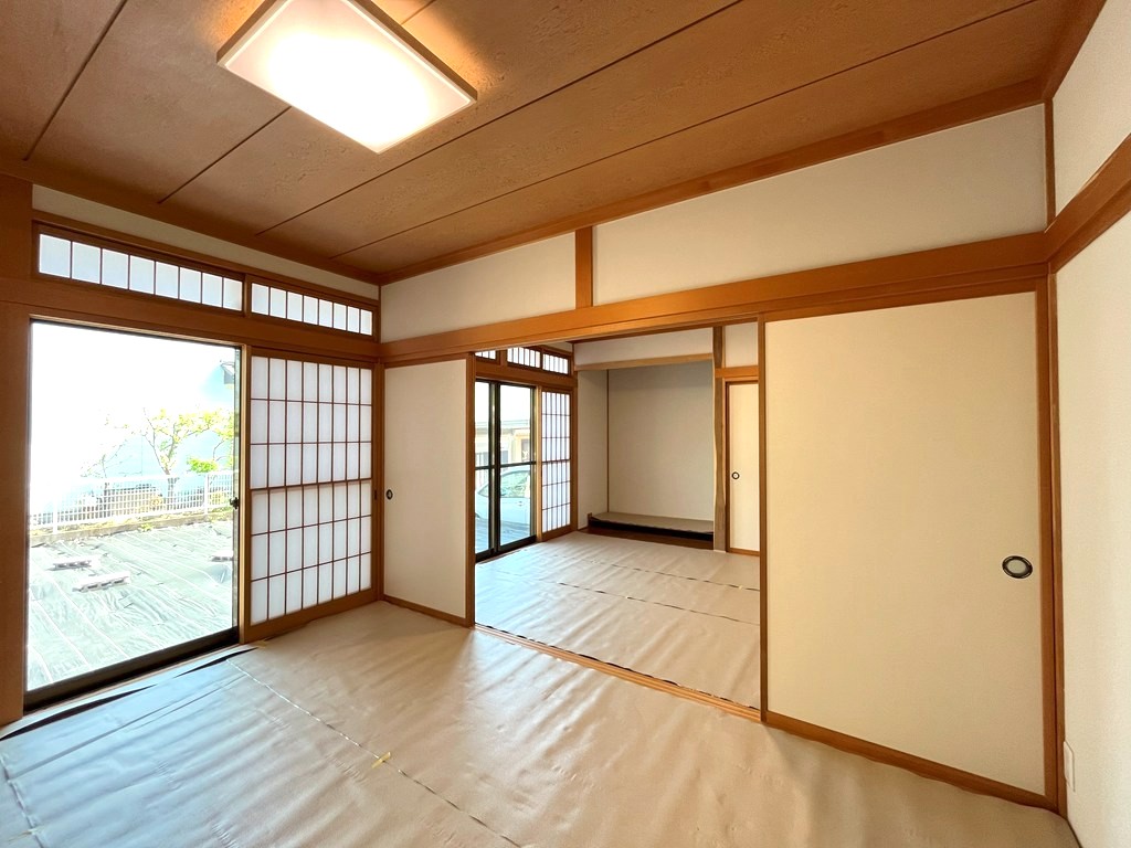東側 和室(6帖)