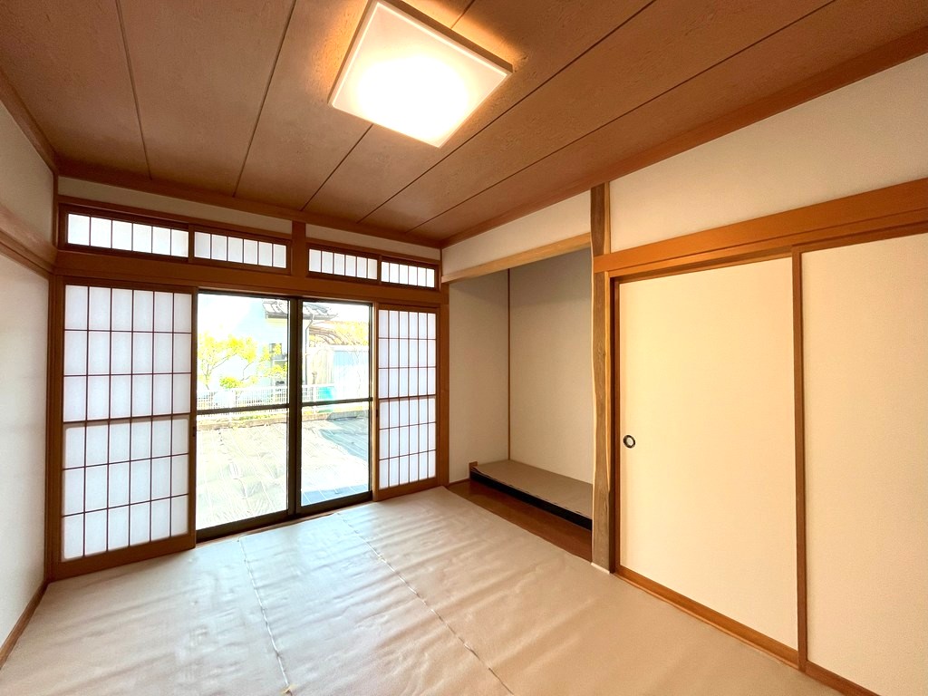 西側 和室(6帖)