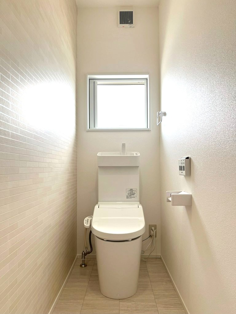 温水洗浄式トイレ新品