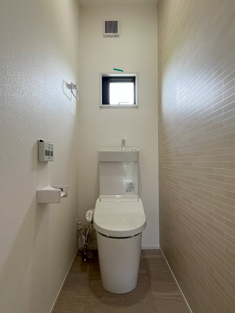 温水洗浄式トイレ新品