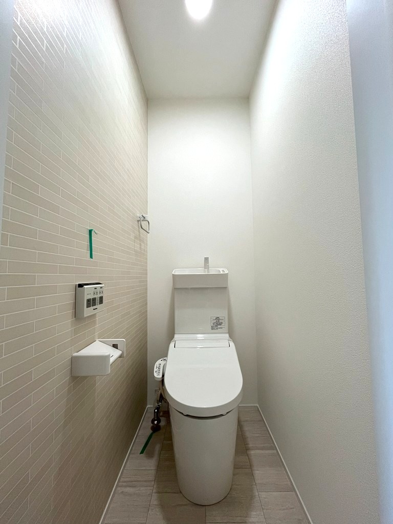 温水洗浄式トイレ新品