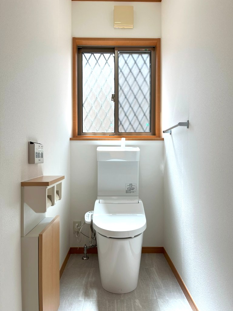 温水洗浄式トイレ新品