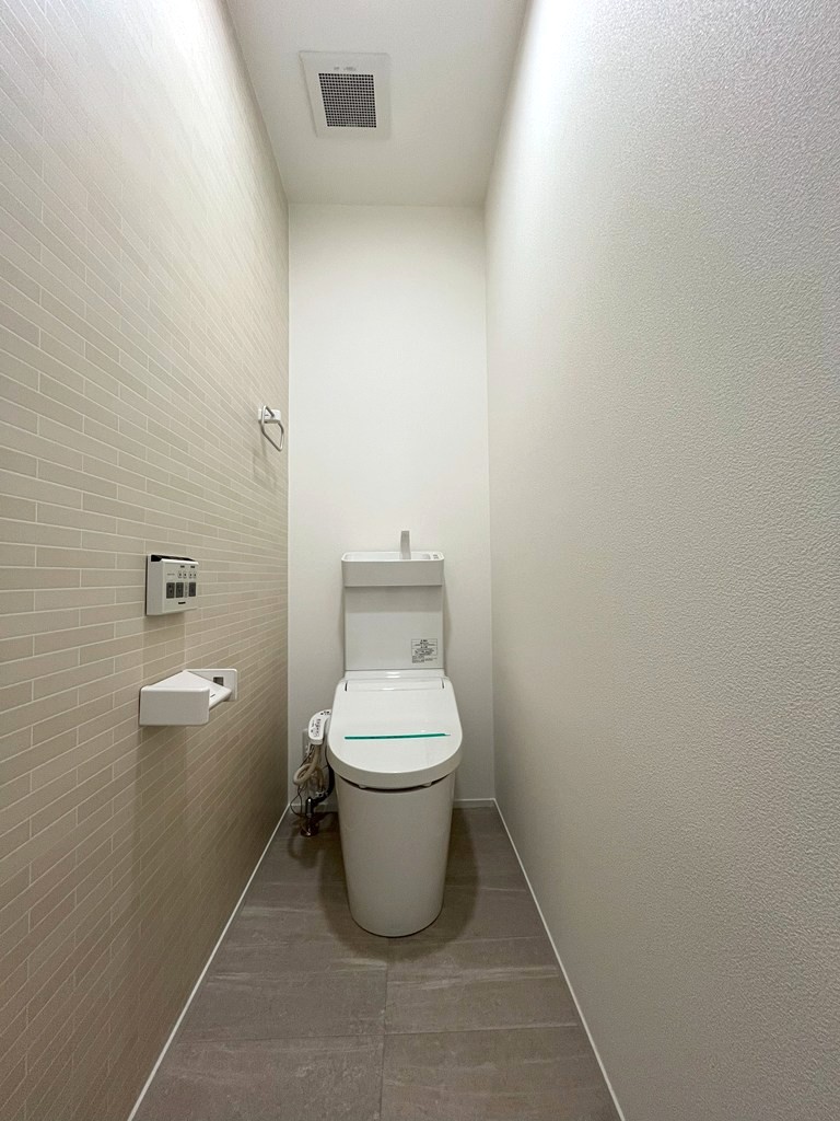 温水洗浄式トイレ新品