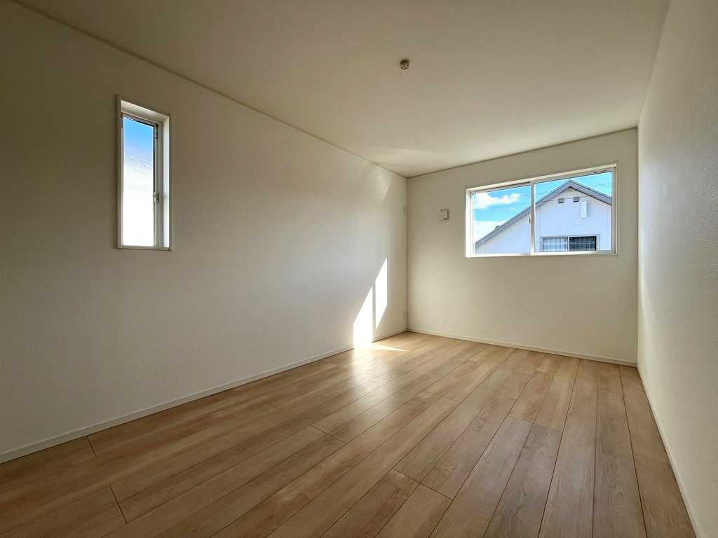 2階 東側洋室(7.5帖)