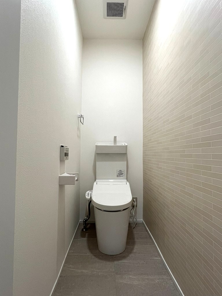 温水洗浄式トイレ新品
