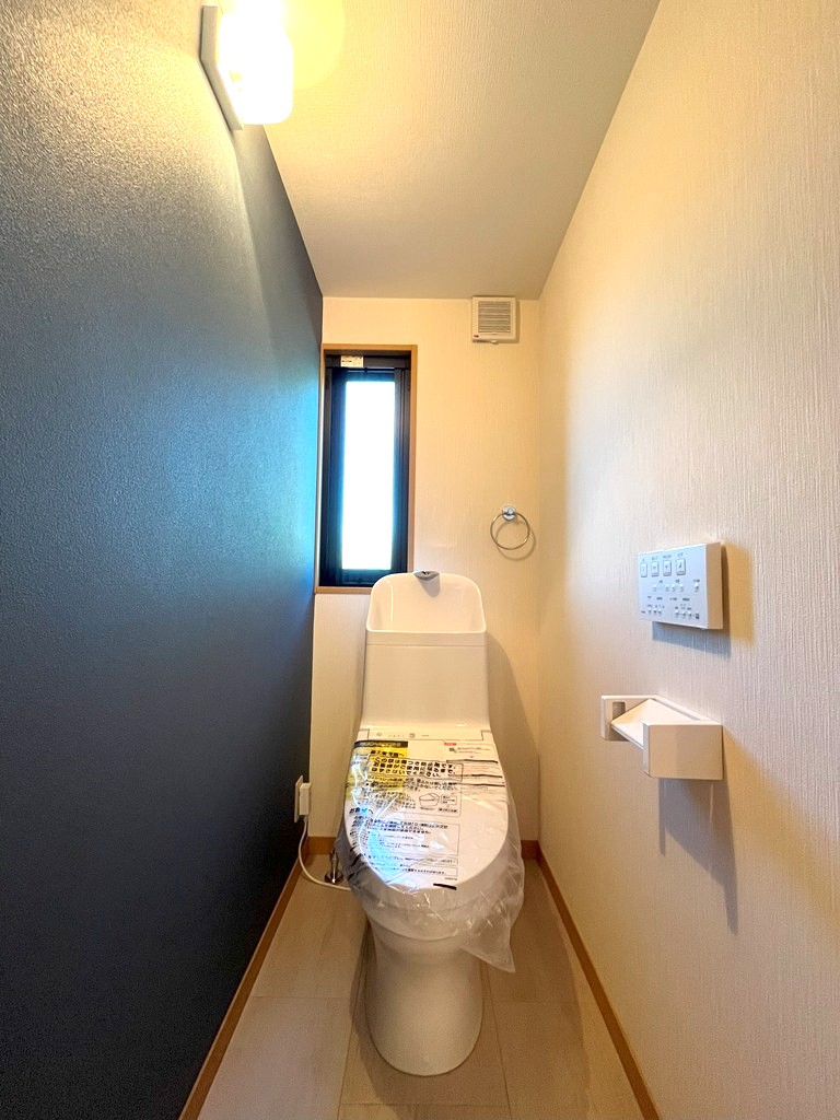 1階 温水洗浄式トイレ新品