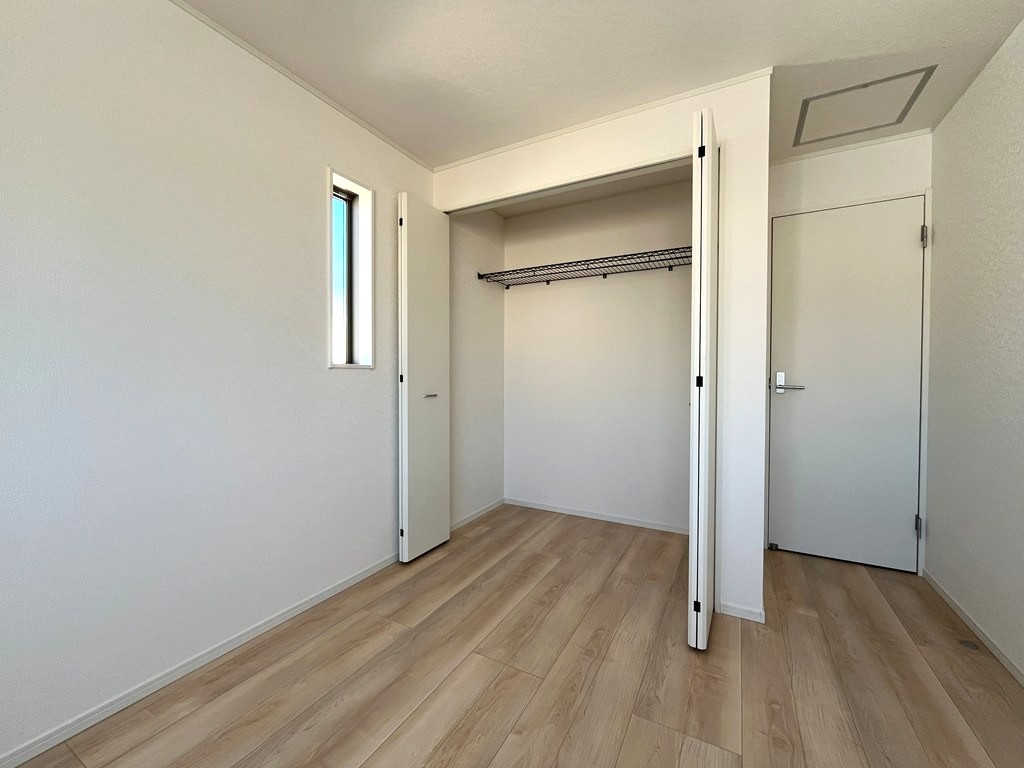 2階 北側洋室(6.5帖)・収納 2階 北側洋室(6.5帖)・収納