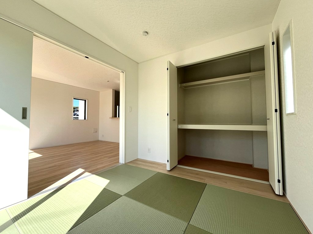 1階 洋風和室(5.25帖)・収納 1階 洋風和室(5.25帖)・収納