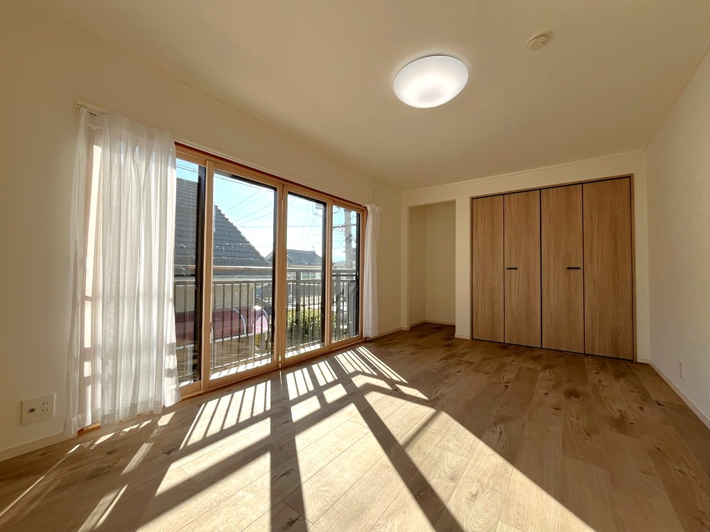 2階 東側洋室(7.5帖) 2階 東側洋室(7.5帖)