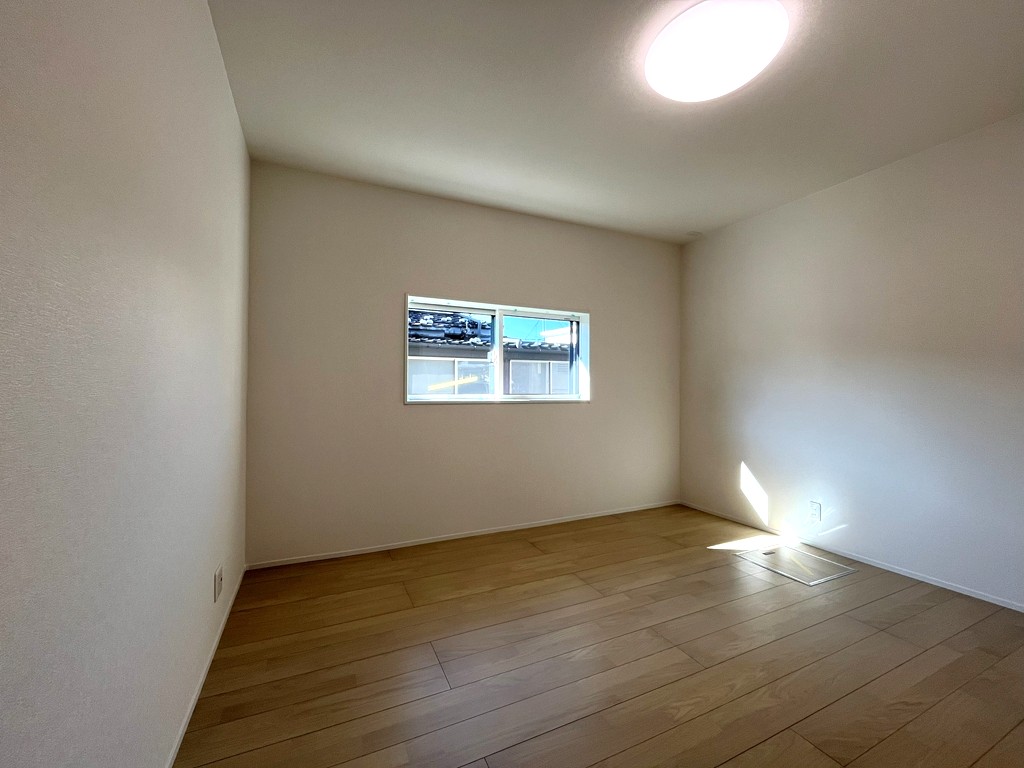 1階 西側洋室(7.0帖) 1階 西側洋室(7.0帖)