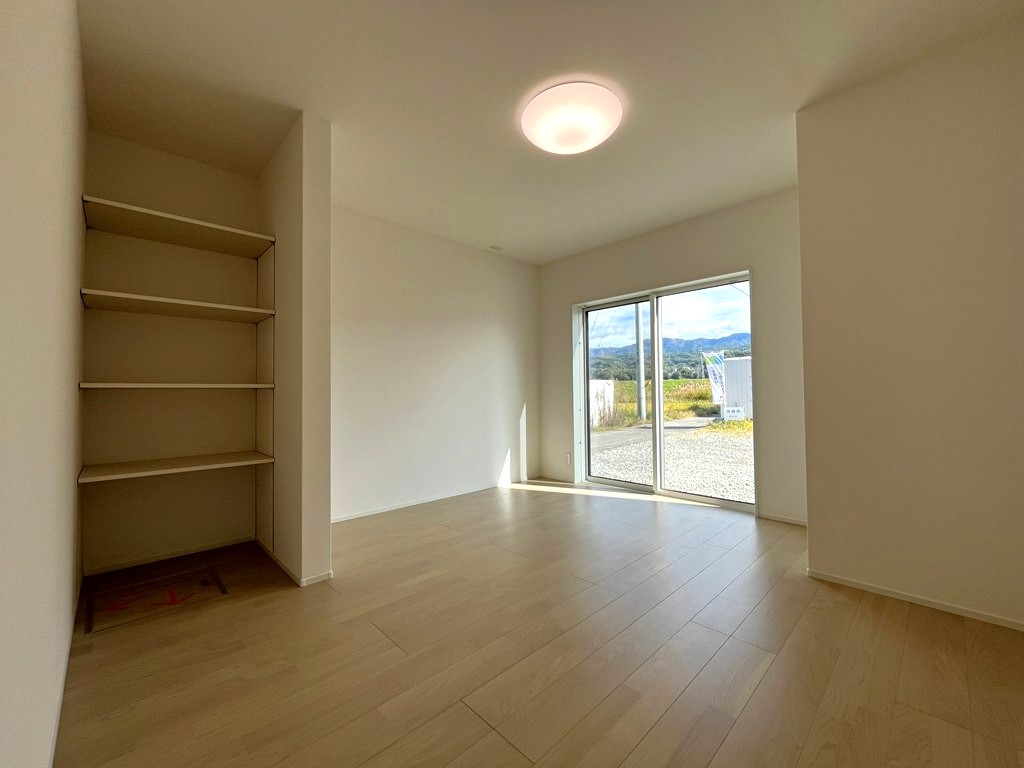 東側 洋室(7.0帖) 東側 洋室(7.0帖)