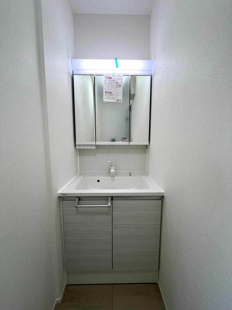 洗面化粧台新品