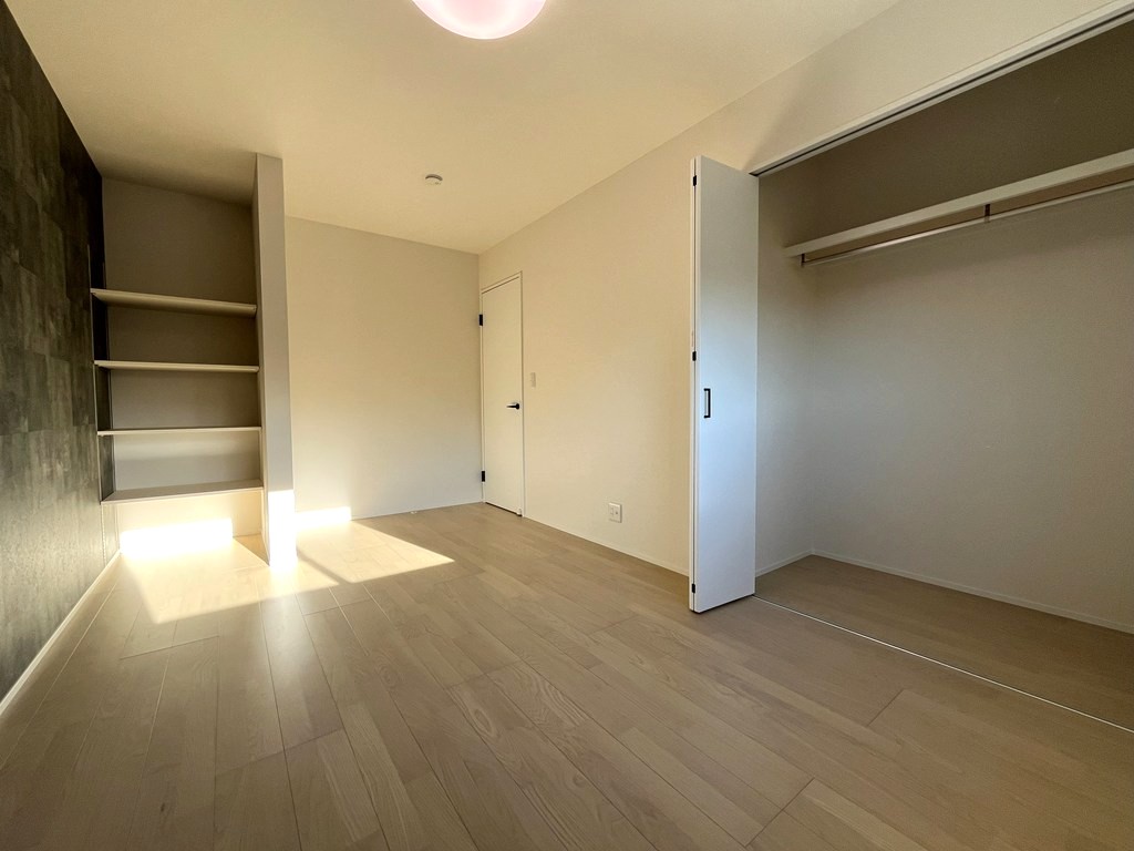 2階 北側洋室(6.9帖)・収納