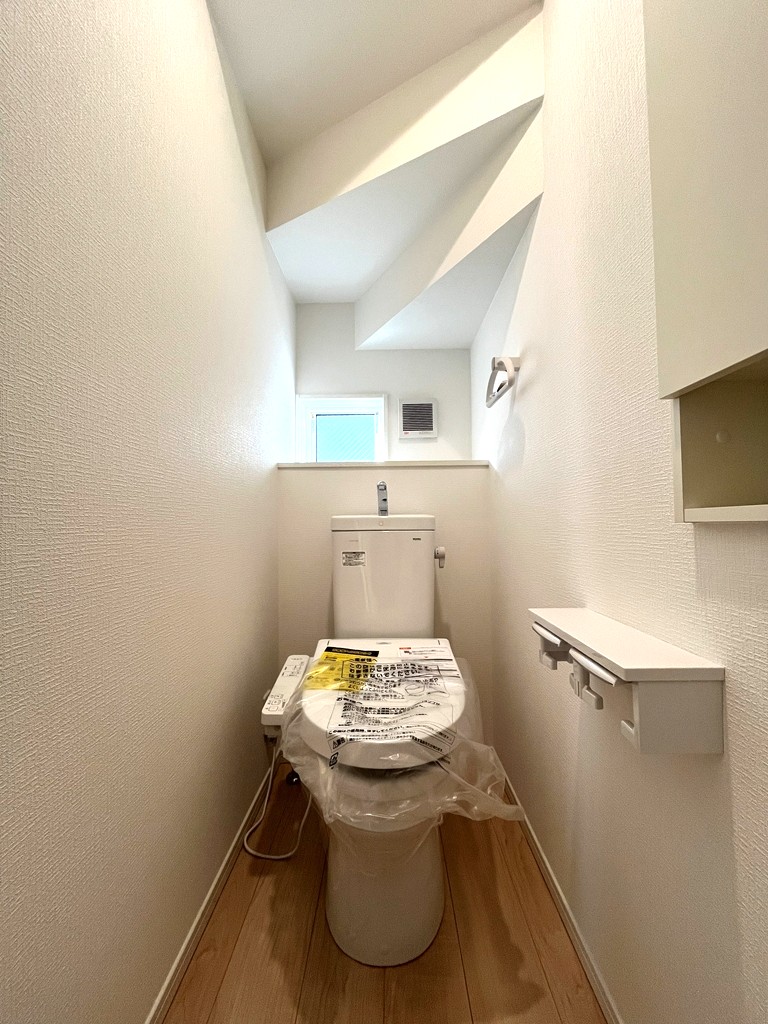 1階 温水洗浄式トイレ 1階 温水洗浄式トイレ