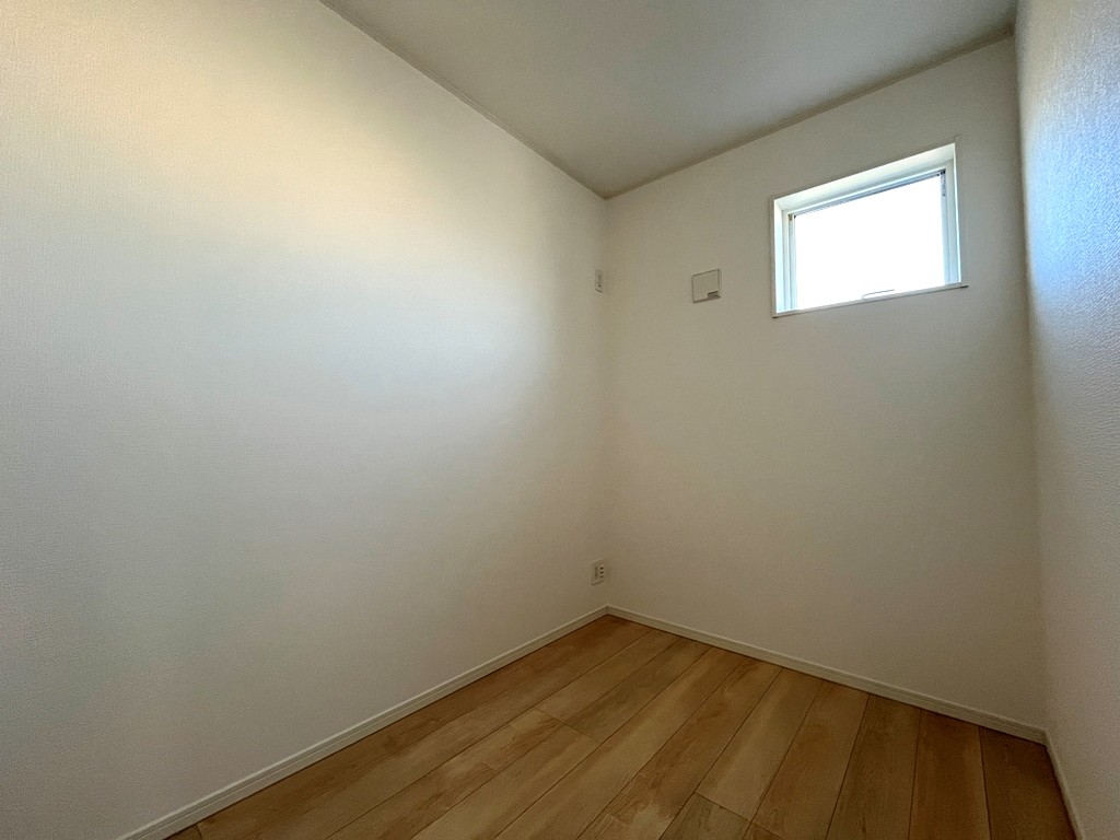 2階 テレワークルーム(3帖) 2階 テレワークルーム(3帖)