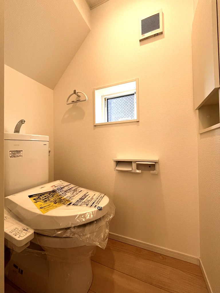 1階 温水洗浄式トイレ 1階 温水洗浄式トイレ