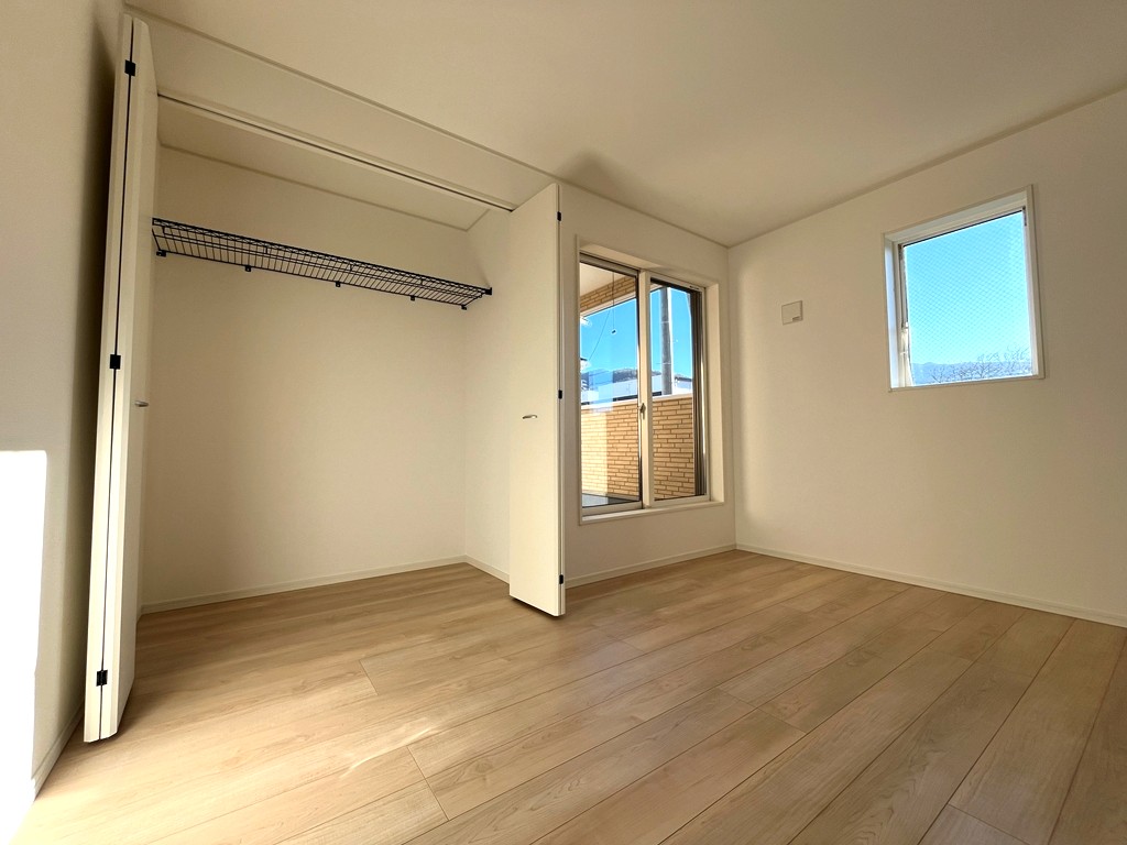 2階 南西側洋室(6帖)・収納 2階 南西側洋室(6帖)・収納