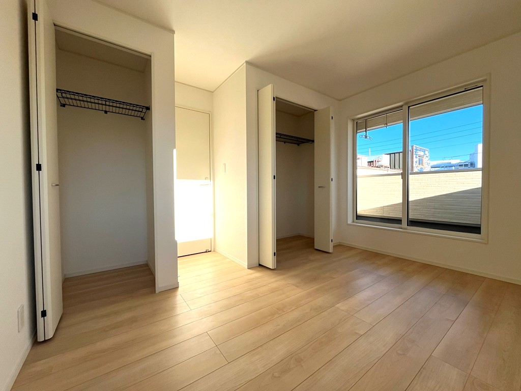 2階 南西側洋室(6.5帖)・収納 2階 南西側洋室(6.5帖)・収納