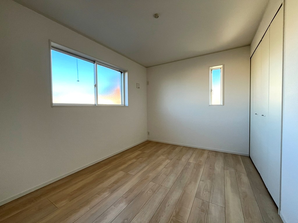 2階 北側洋室(6帖) 2階 北側洋室(6帖)