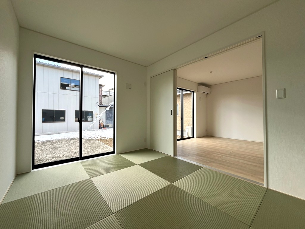 1階 洋風和室(6帖)