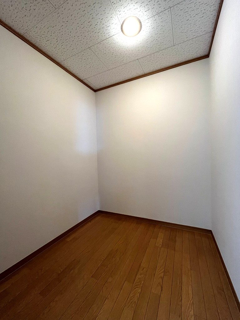 2階 納戸(2帖) 2階 納戸(2帖)