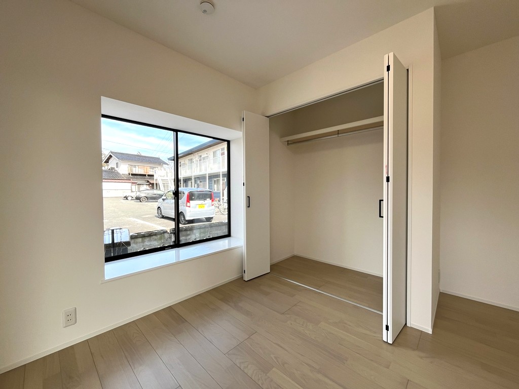 北西側 洋室(7.0帖)・収納