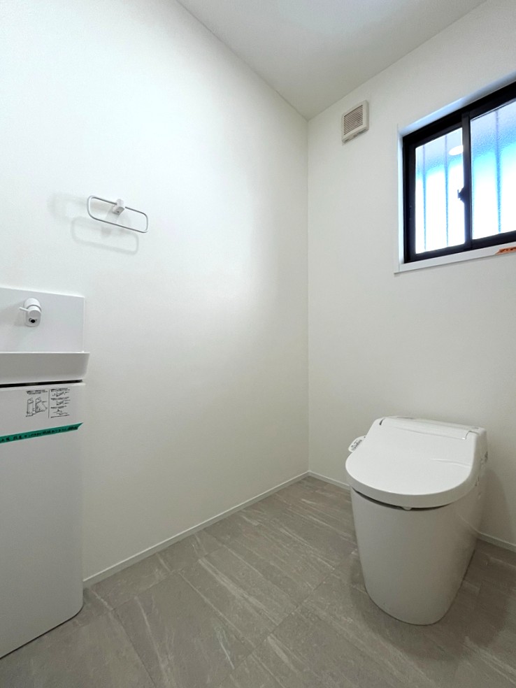 温水洗浄式トイレ新品