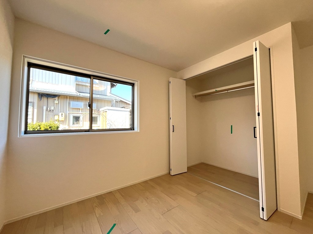 北西側 洋室(7.0帖)・収納 北西側 洋室(7.0帖)・収納