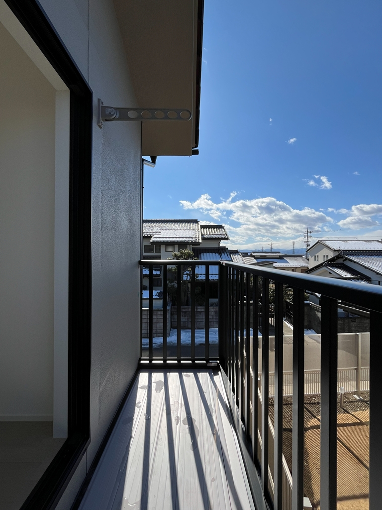 バルコニー バルコニー