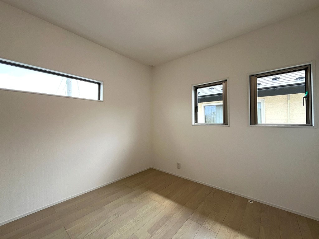 2階 東側洋室(5.5帖) 2階 東側洋室(5.5帖)