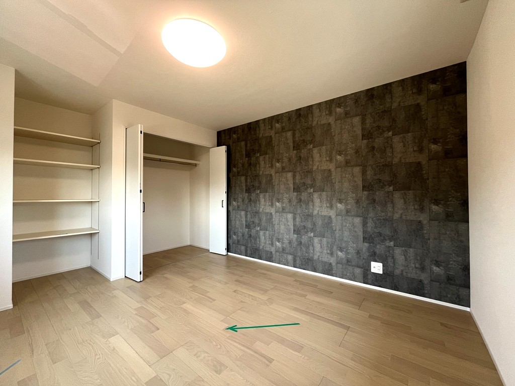 2階 東側洋室(8.0帖)・収納 2階 東側洋室(8.0帖)・収納