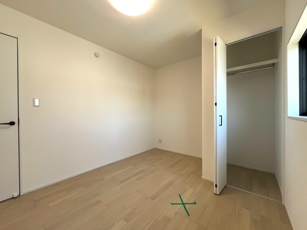 2階 西側洋室(5.5帖)・収納 2階 西側洋室(5.5帖)・収納